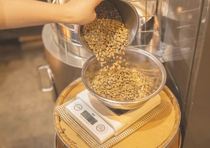 注文ごとに豆を焙煎
